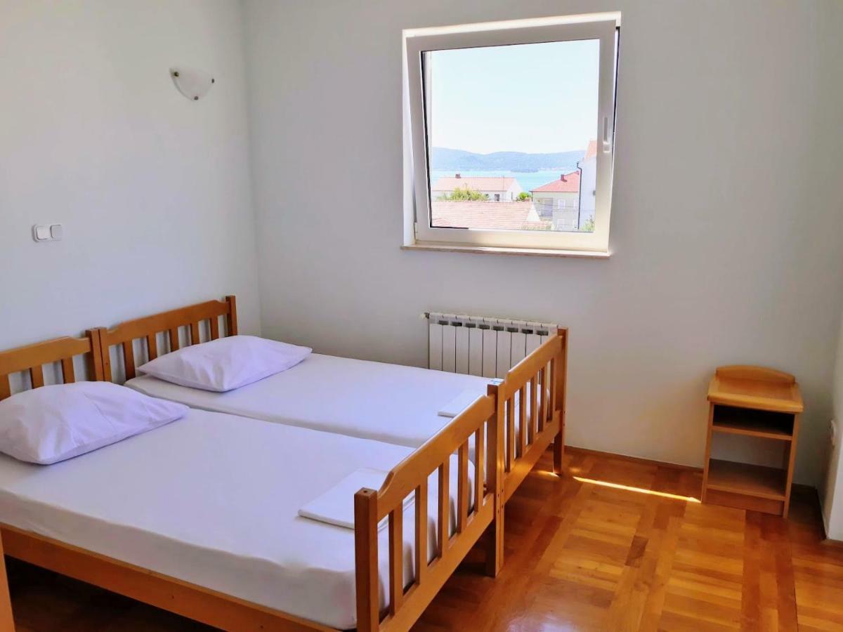 Apartments Andela Sveti Filip i Jakov Eksteriør bilde