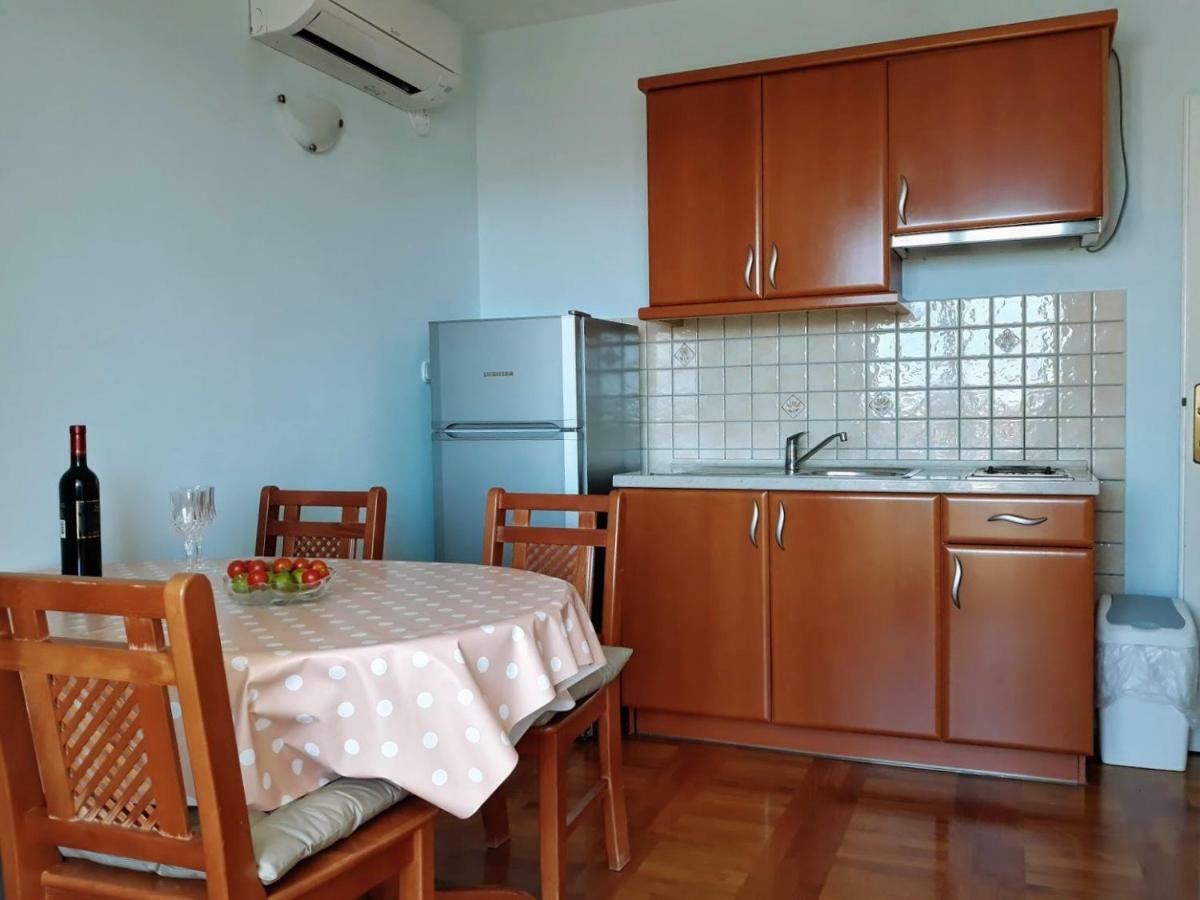 Apartments Andela Sveti Filip i Jakov Eksteriør bilde